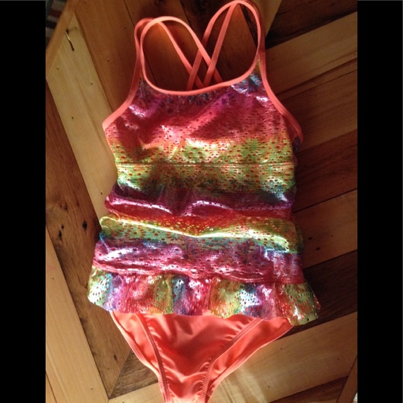 Girls Swimsuit One Piece - Picture 2 of 6